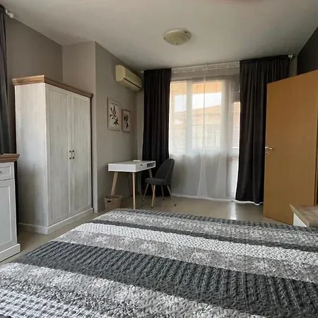 Lighthouse Golf Private *